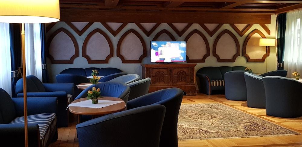 Family Hotel Schloss Rosenegg Fieberbrunn Bagian luar foto