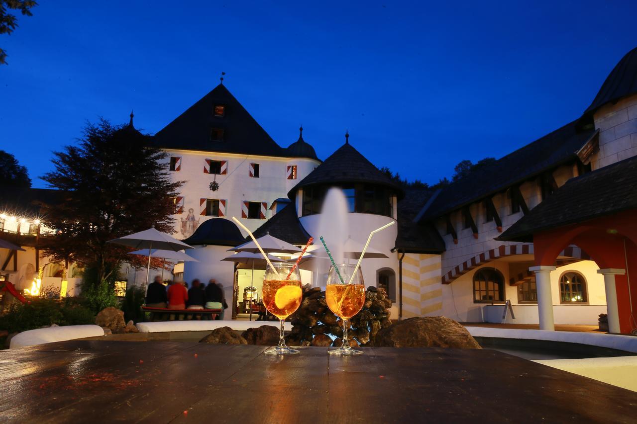 Family Hotel Schloss Rosenegg Fieberbrunn Bagian luar foto